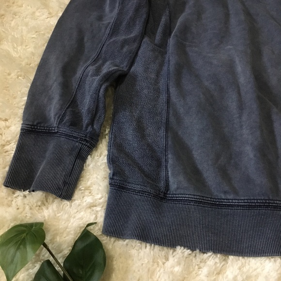 🚫Sold. Calvin Klein woman’s pullover sweatshirt - Picture 5 of 8